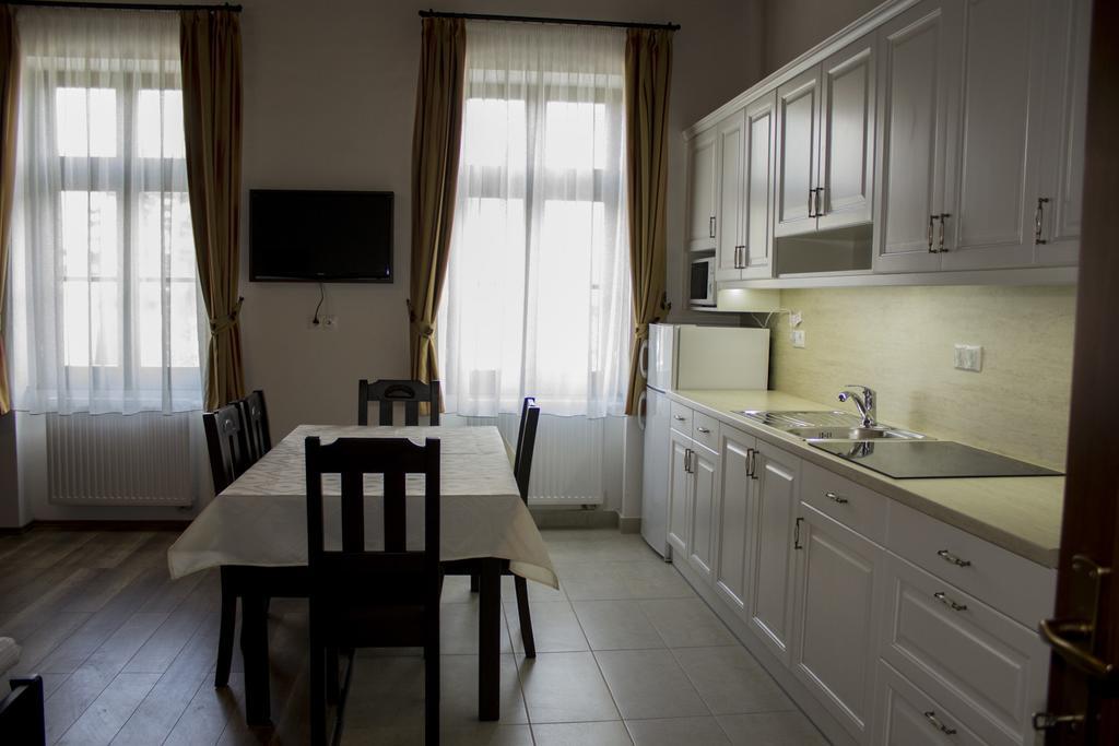 Pekapartman Кёсег Экстерьер фото