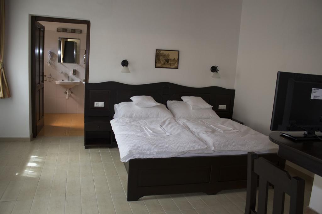 Pekapartman Кёсег Экстерьер фото